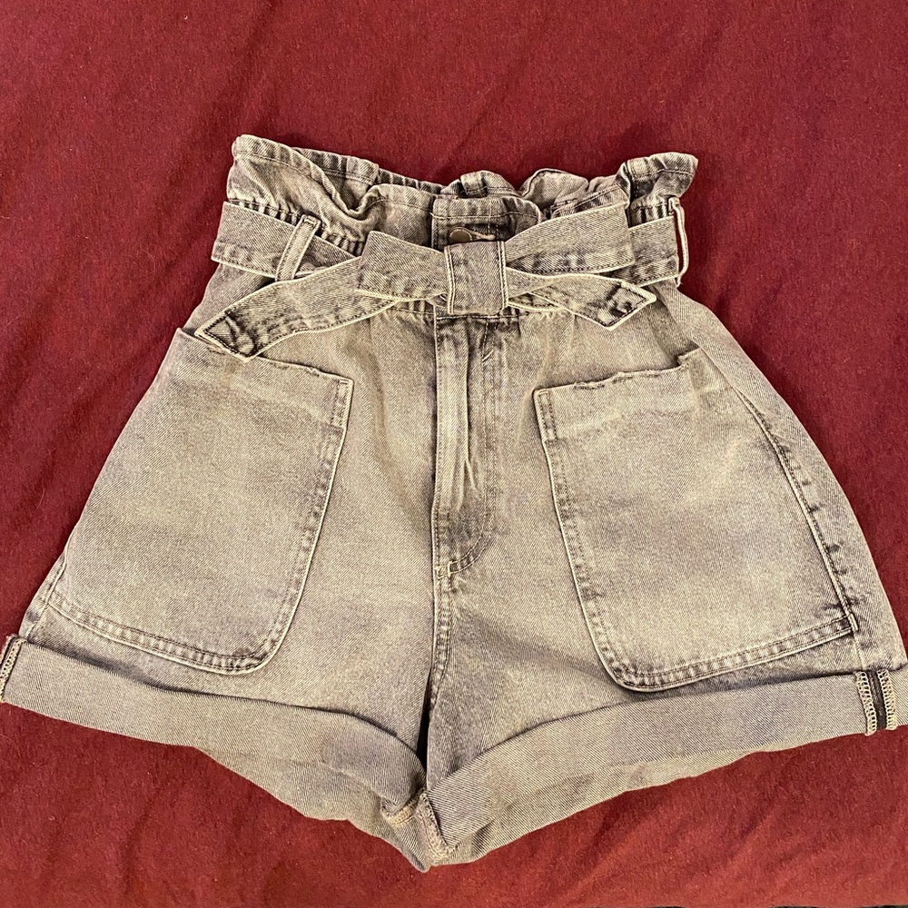 Grey paperbag Zara shorts